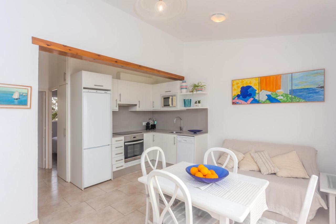 El Faro 8 Apartment Кала'н Бош Екстериор снимка